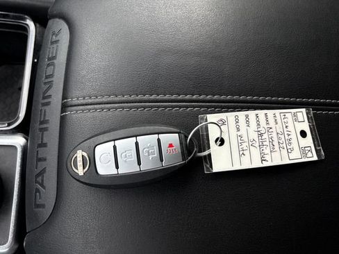 Used 2022 Nissan Pathfinder SV AWD/4WD image 30