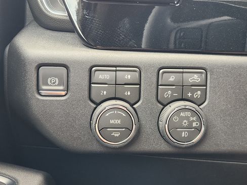 New 2026 Chevrolet Silverado 3500 LT w/ Texas Edition image 23