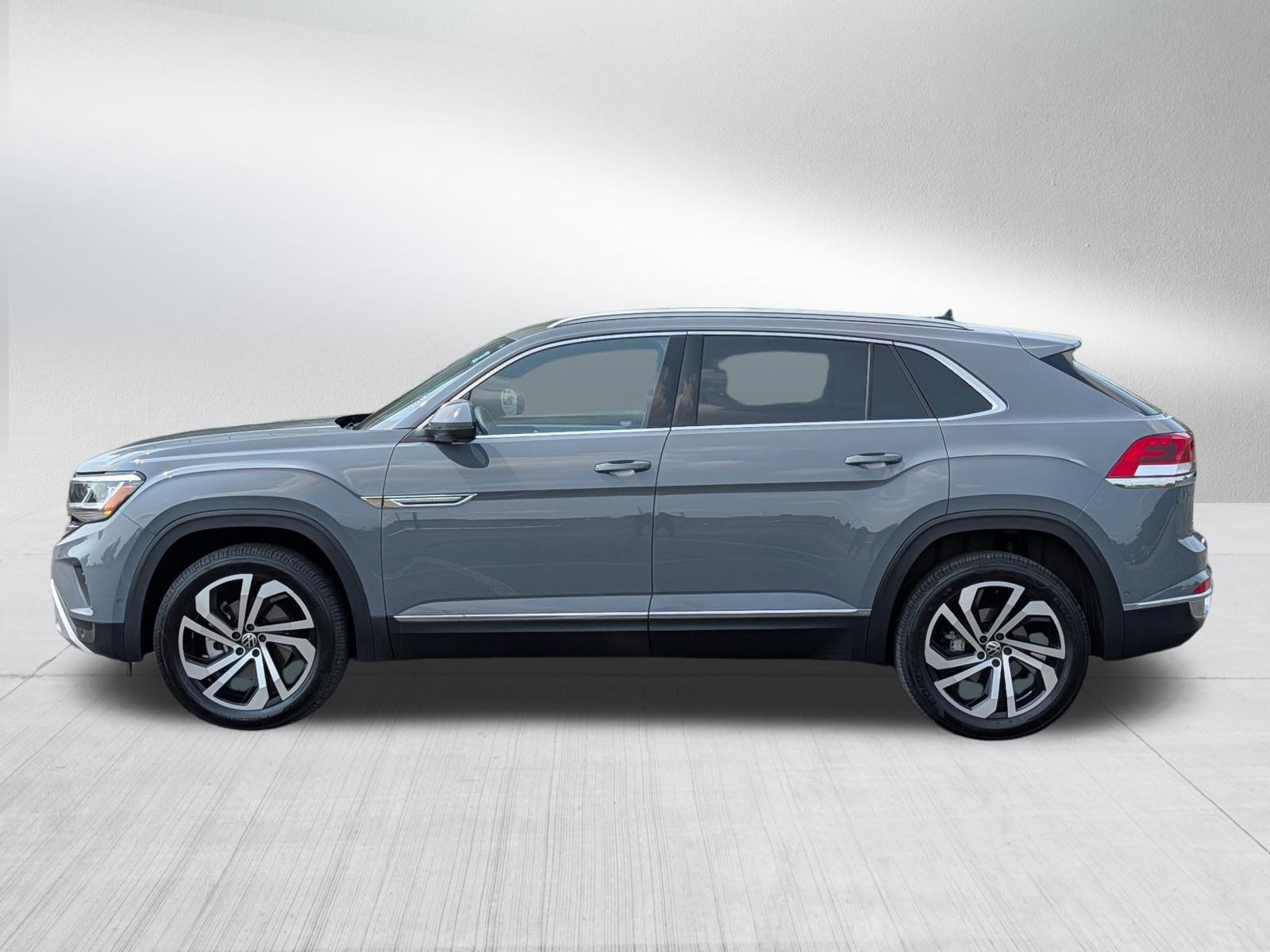 Used 2021 Volkswagen Atlas Cross Sport SEL Premium w/ Cross Sport MDO Package AWD/4WD image 4