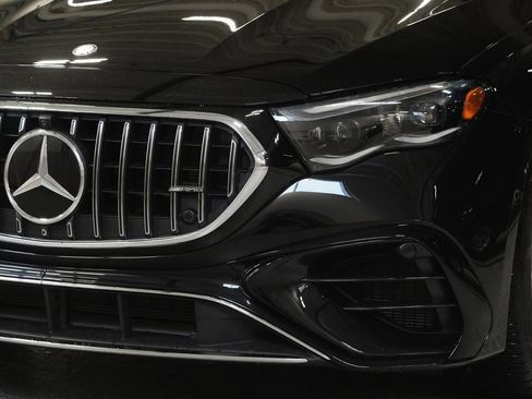 New 2026 Mercedes-Benz E 53 AMG e 4MATIC Sedan image 9