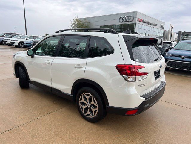 Used 2024 Subaru Forester Premium AWD/4WD image 4
