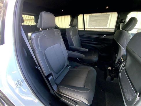 New 2026 Jeep Grand Cherokee L Laredo AWD/4WD image 22