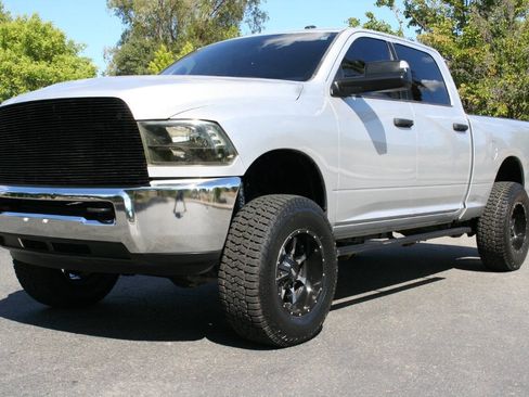 Used 2015 RAM 2500 Tradesman w/ Chrome Appearance Group AWD/4WD image 6