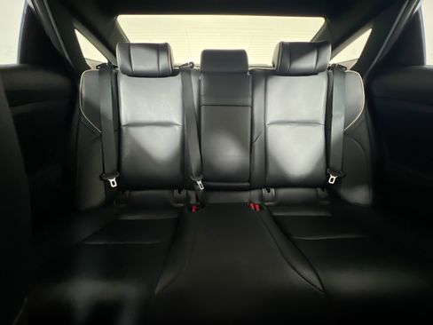 Used 2023 Toyota Crown AWD/4WD image 33