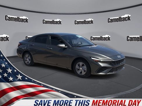 Certified 2024 Hyundai Elantra SE FWD image 1