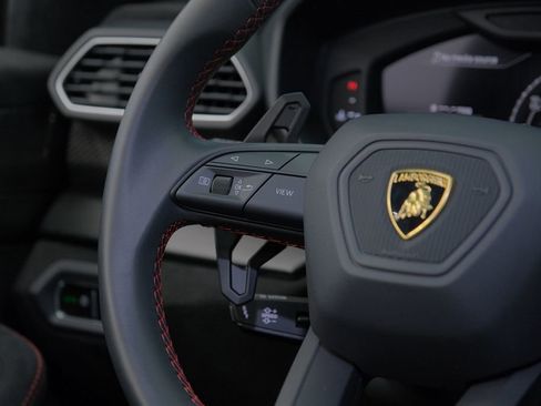 Used 2023 Lamborghini Urus Performante AWD/4WD image 59