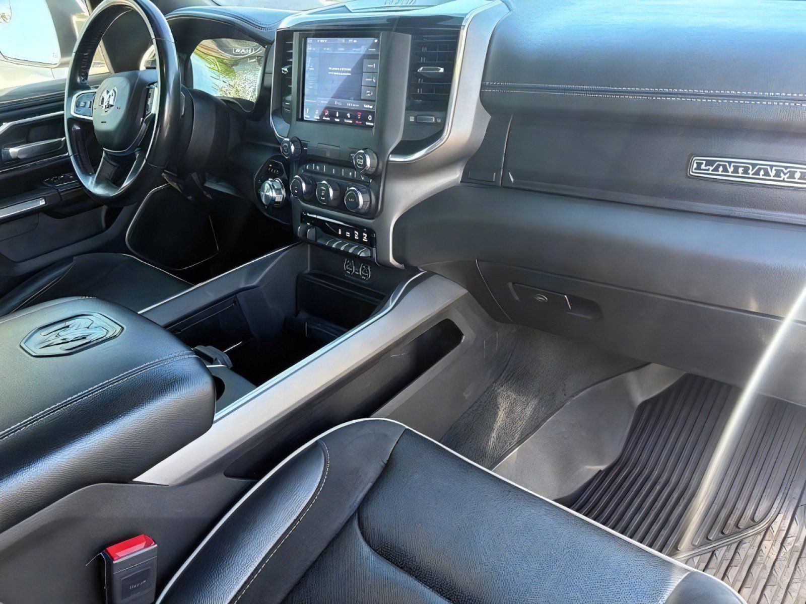 Used 2021 RAM 1500 Laramie w/ Sport Appearance Package AWD/4WD image 11