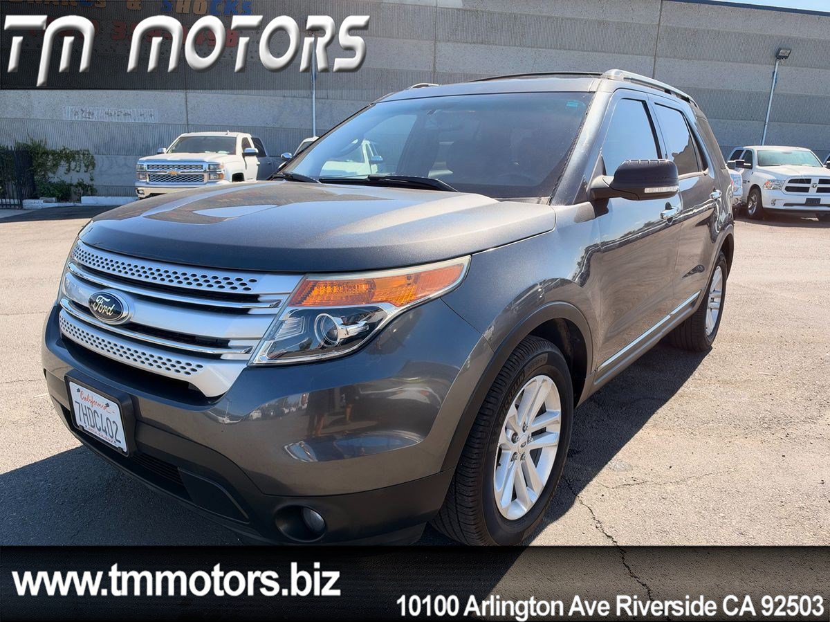 Used 2015 Ford Explorer XLT w/ Equipment Group 202A FWD image 1