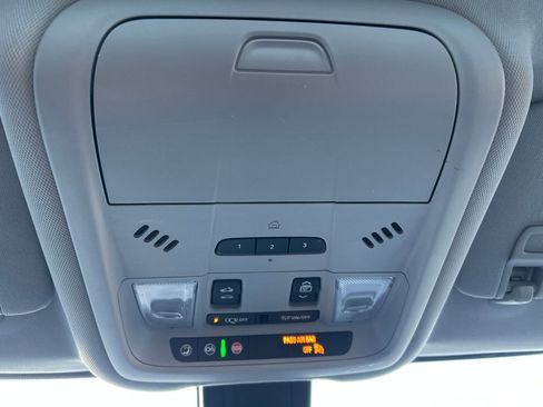 Used 2020 Chevrolet Equinox Premier image 38