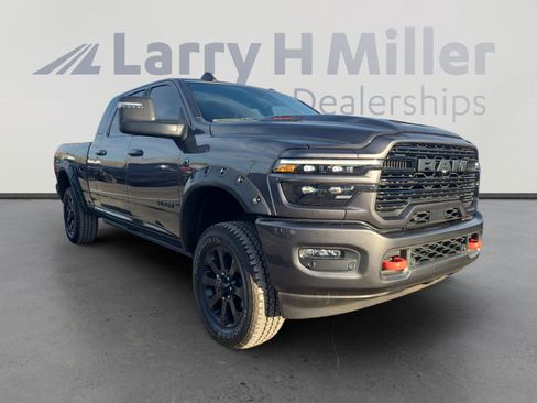 Used 2025 RAM 3500 Laramie image 7
