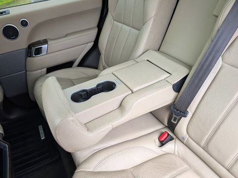 Used 2016 Land Rover Range Rover Sport SE AWD/4WD image 19
