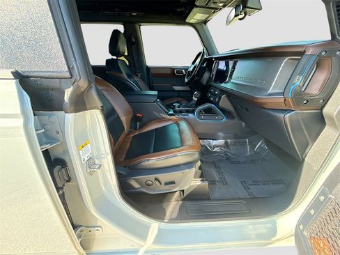 Used 2023 Ford Bronco Outer Banks image 27