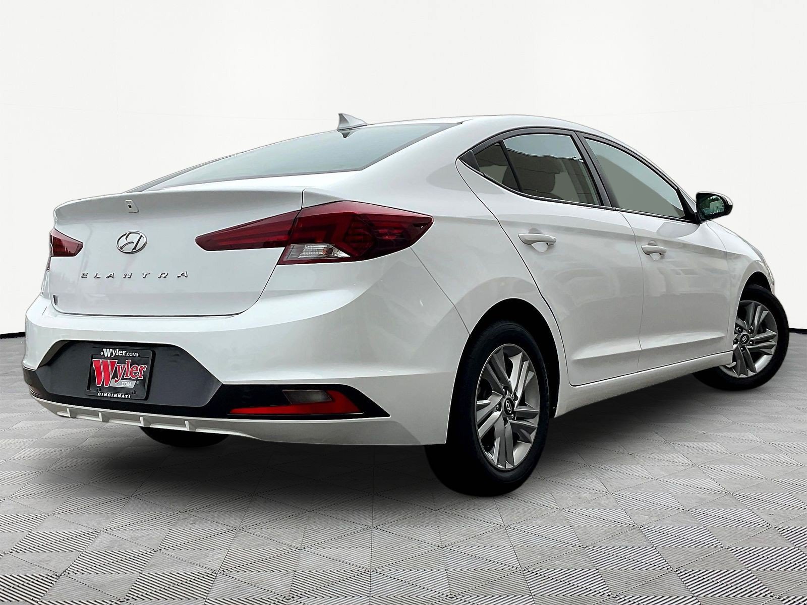 Used 2020 Hyundai Elantra SEL w/ Cargo Package (C1) FWD image 6