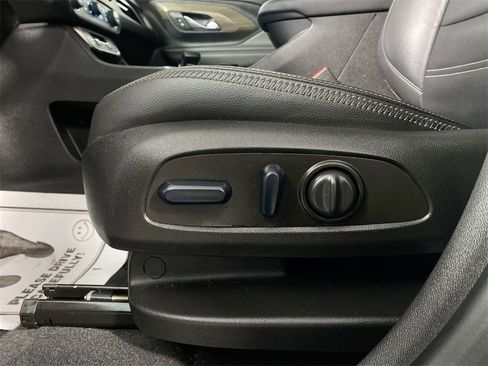 Used 2023 GMC Terrain Denali image 12