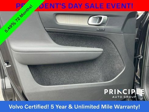Certified 2023 Volvo XC40 B5 Plus w/ Protection Package Premier image 26
