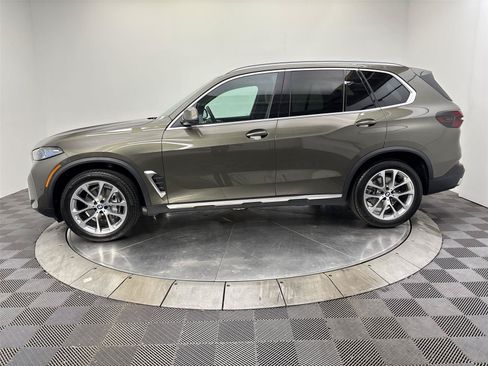 Used 2025 BMW X5 xDrive40i w/ Climate Comfort Package AWD/4WD image 16