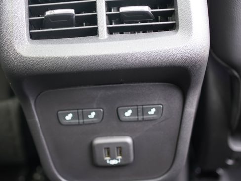 Used 2024 GMC Terrain Denali w/ Denali Premium Package image 19