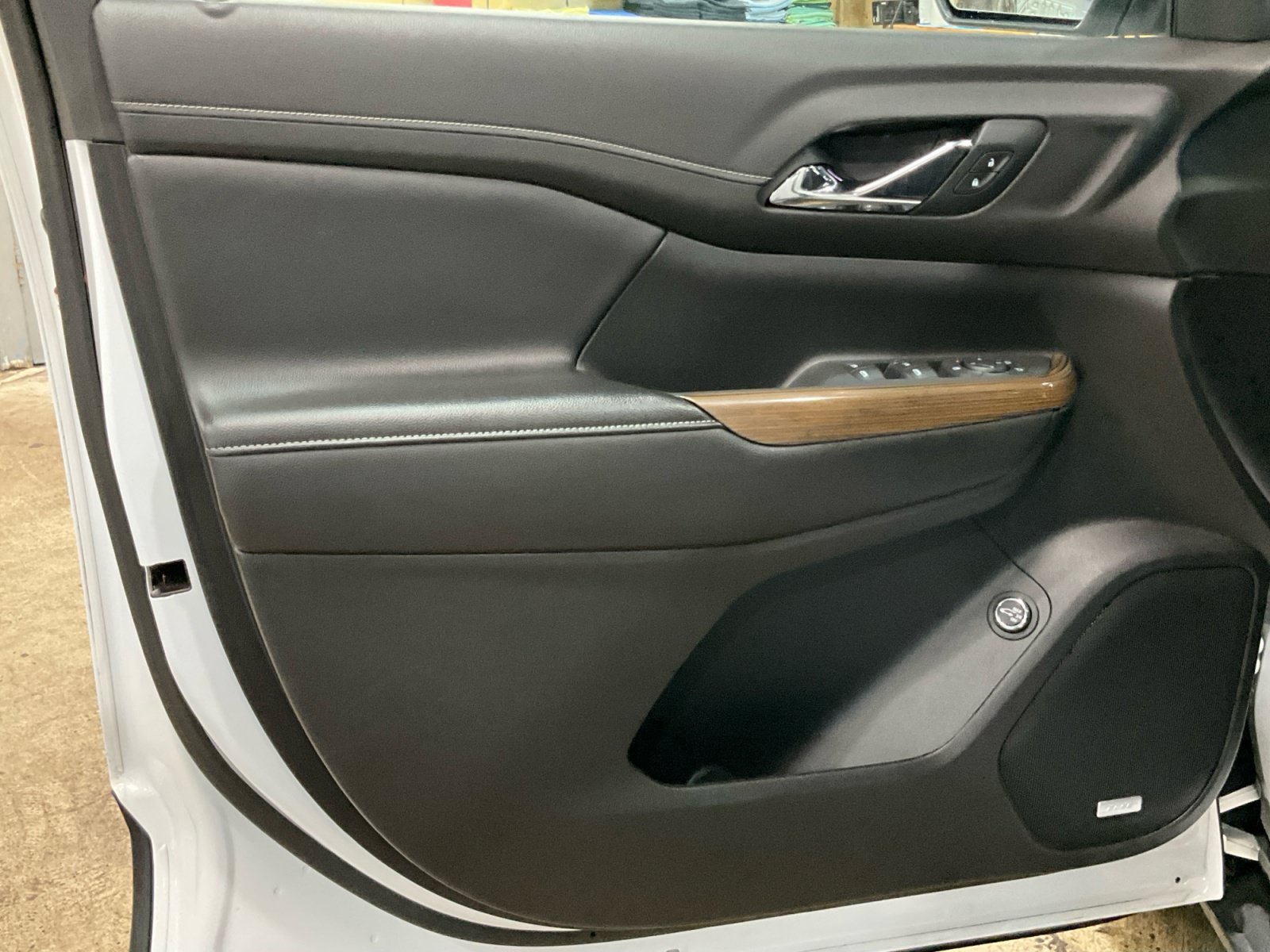 Used 2019 GMC Acadia SLE w/ Driver Alert Package I AWD/4WD image 30