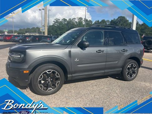Used 2025 Ford Bronco Sport Outer Banks w/ Outer Banks Tech Package+ AWD/4WD image 1