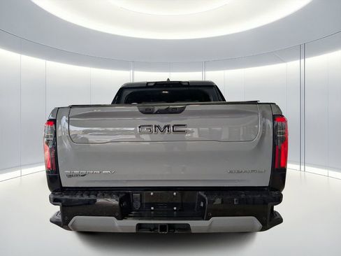 Used 2024 GMC Sierra EV Denali image 5