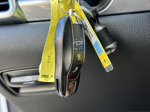 Used 2016 Porsche Panamera Edition image 21