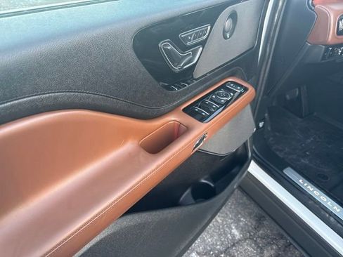 Certified 2023 Lincoln Aviator Reserve w/ Elements Package Plus image 15