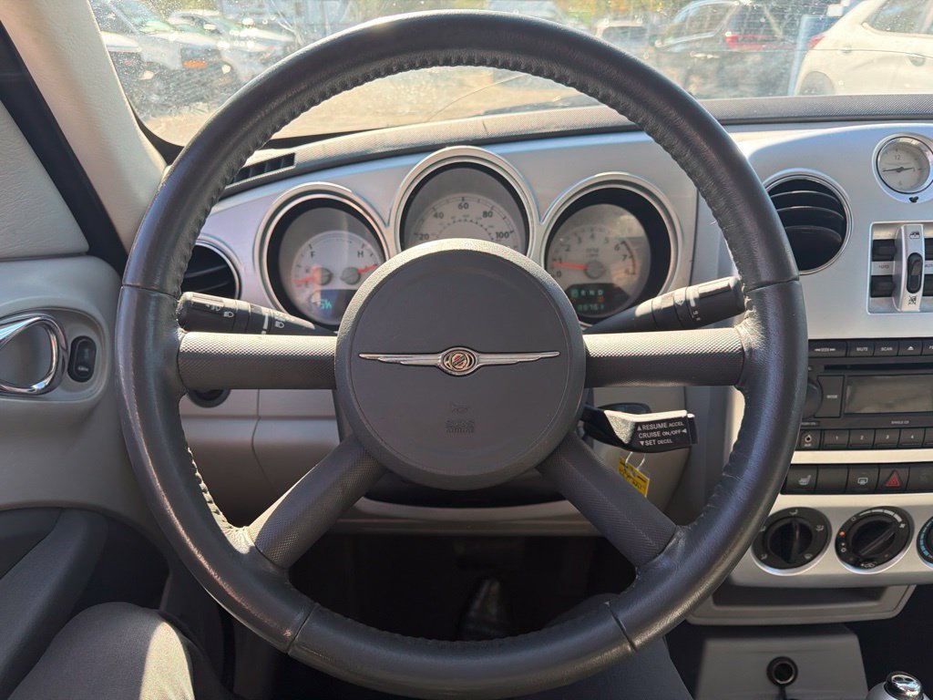Used 2010 Chrysler PT Cruiser w/ Convenience Group FWD image 14