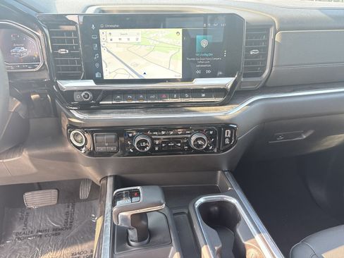 Used 2025 Chevrolet Silverado 1500 LTZ w/ LTZ Premium Package AWD/4WD image 31