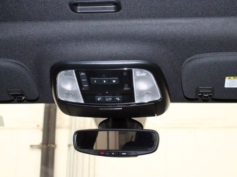 Used 2019 Jeep Grand Cherokee Laredo image 30