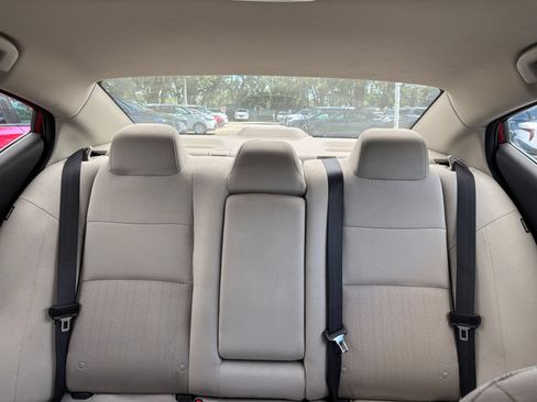 Used 2025 Nissan Altima 2.5 SV FWD image 38