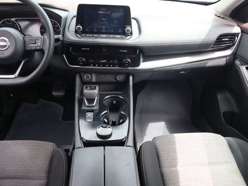 Certified 2022 Nissan Rogue SV AWD/4WD image 17
