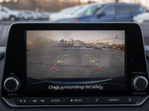 Used 2023 Nissan Rogue SV FWD image 25