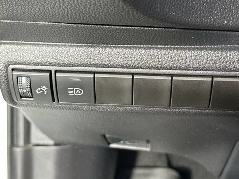 Used 2025 Toyota Corolla LE FWD image 21