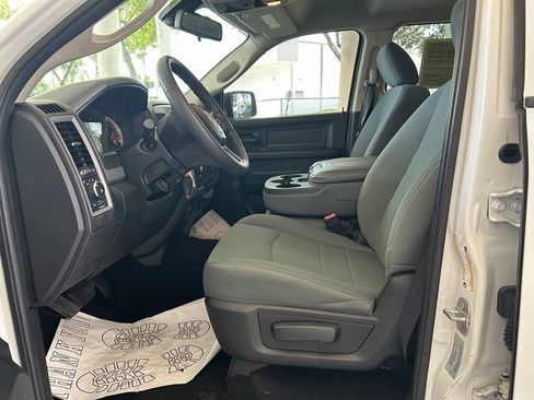 Used 2016 RAM 1500 Express RWD image 6