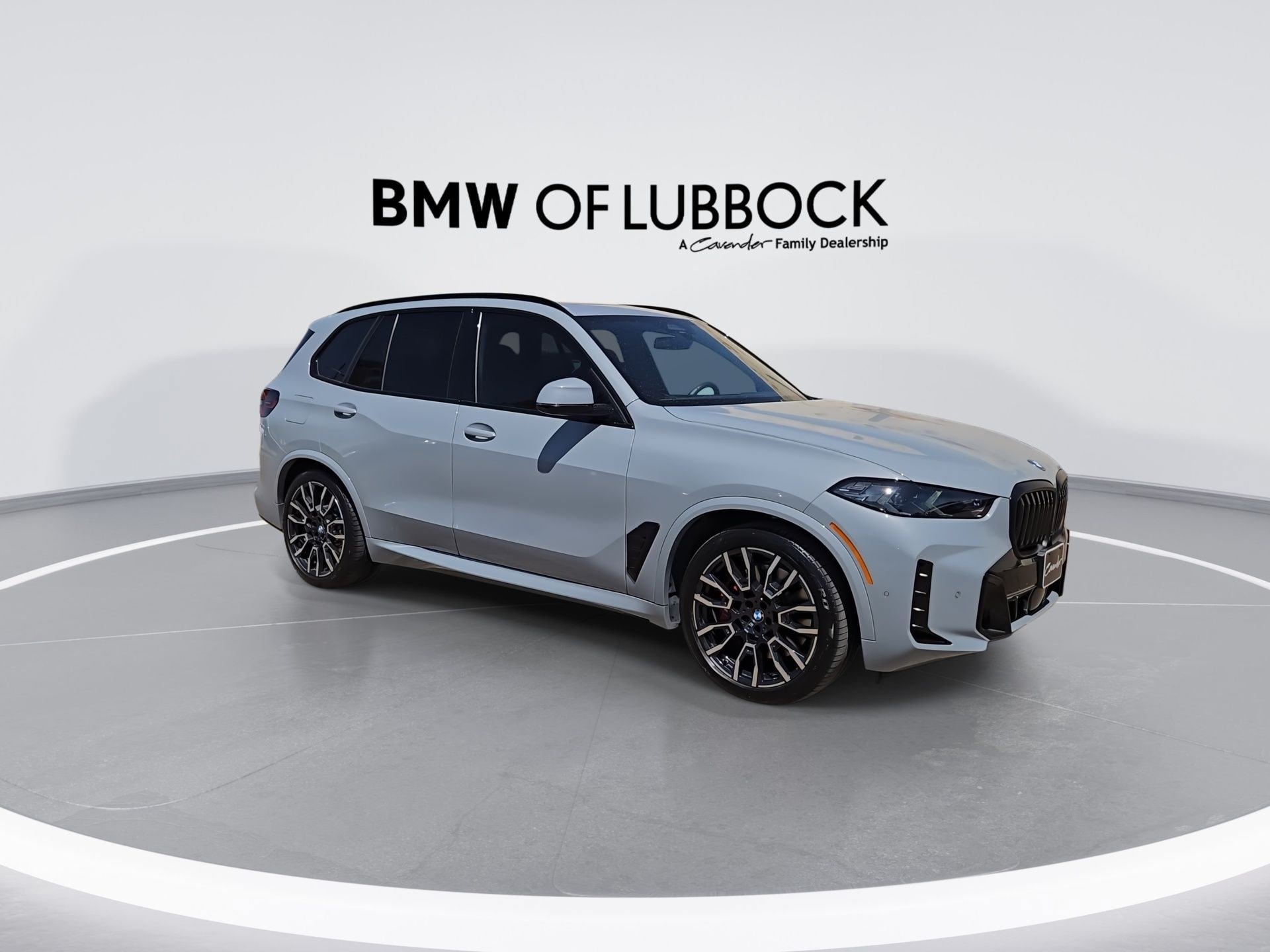Used 2026 BMW X5 xDrive50e w/ M Sport Package AWD/4WD image 2