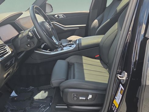 Used 2022 BMW X5 xDrive40i w/ Premium Package AWD/4WD image 9