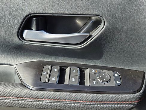 New 2026 Nissan Kicks SR FWD image 32