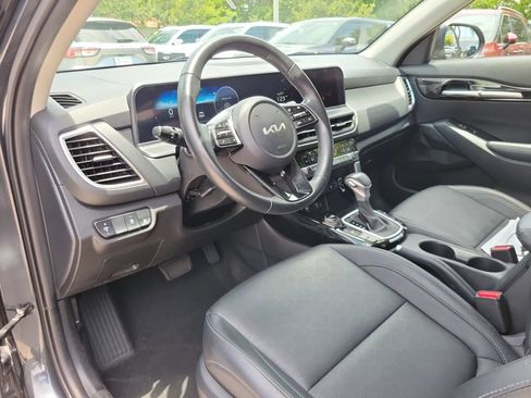 Certified 2024 Kia Seltos EX FWD image 16