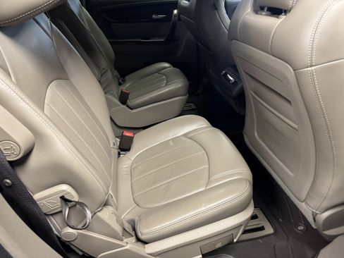 Used 2013 GMC Acadia Denali image 17