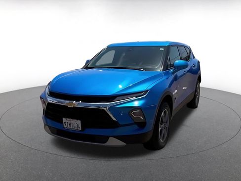 Used 2026 Chevrolet Blazer LT FWD image 8