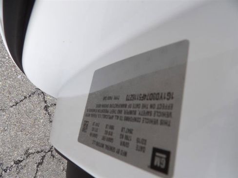 Used 2015 Chevrolet Corvette Stingray Convertible w/ 2LT Preferred Equipment Group image 28