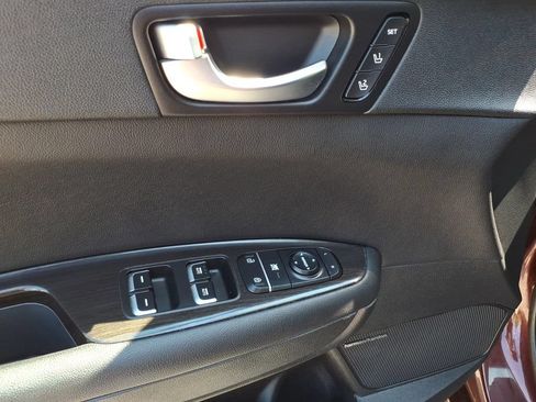 Used 2020 Kia Optima Premium FWD image 12