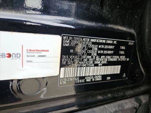 Used 2021 Toyota RAV4 XLE w/ Convenience Package FWD image 18