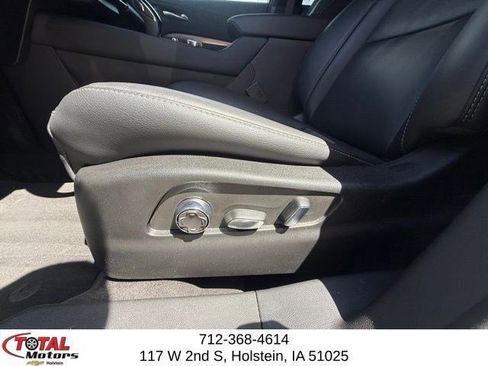 Used 2025 Cadillac XT4 Premium Luxury AWD/4WD image 10