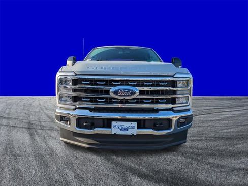 New 2026 Ford F250 Lariat w/ FX4 Off-Road Package image 9