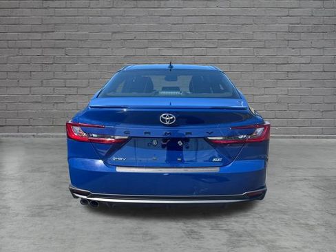 Used 2025 Toyota Camry SE w/ Convenience Package FWD image 4
