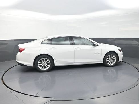 Used 2016 Chevrolet Malibu LT FWD image 9