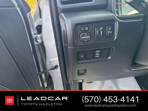 Used 2019 Toyota 4Runner Limited image 18