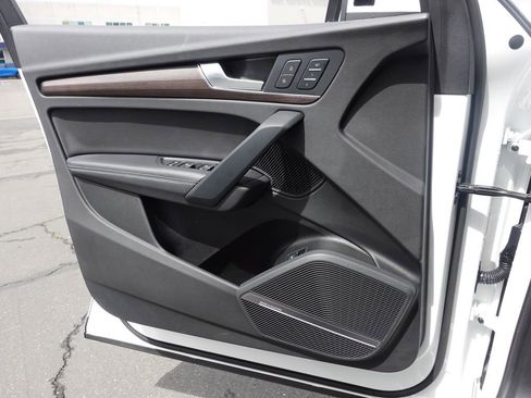 Used 2023 Audi Q5 2.0T Premium Plus w/ Premium Plus Package AWD/4WD image 21