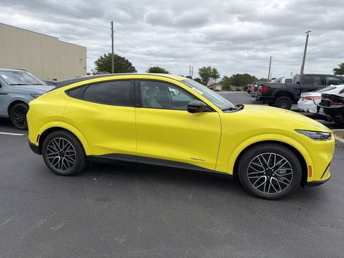 Used 2025 Ford Mustang Mach-E Premium image 2